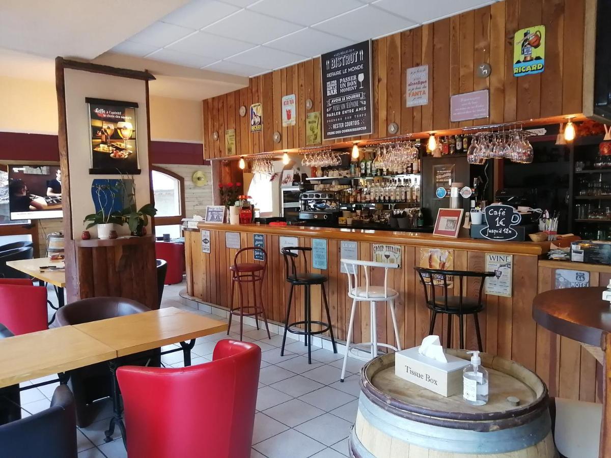 Le Grand Chatelard Hotel Bar Restaurant Sainte-Marie-de-Cuines Exterior foto